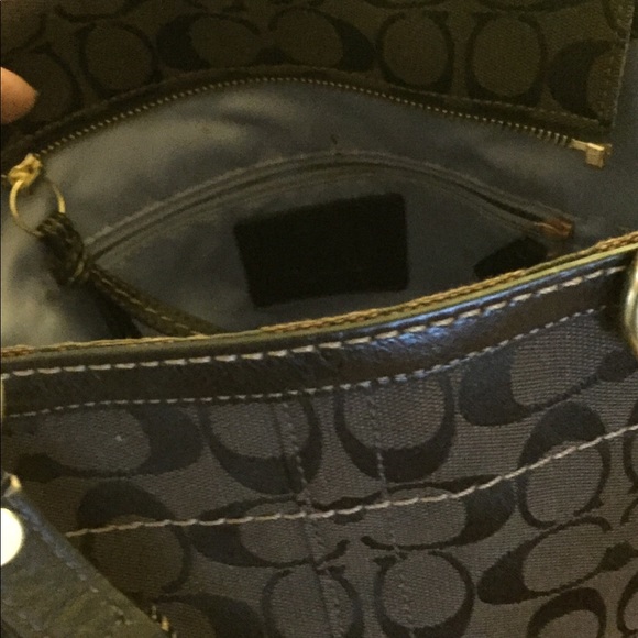 Chocolate brown Coach bag with dust cover - Picture 7 of 8